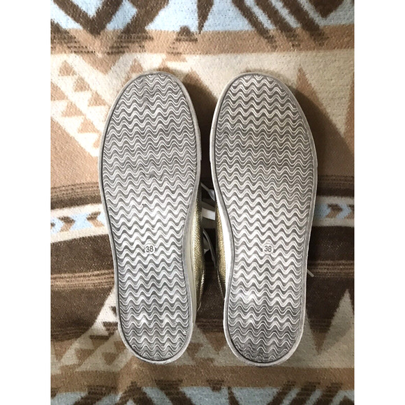 H&M Women's Lace Up Sneakers Metallic Gold Comfortable Holiday Shoes Size US 7 - Picture 12 of 12